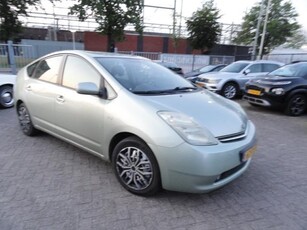 Toyota Prius 1.5 VVT-i Tech Edition Met NAVIG I ECC I CAMERA