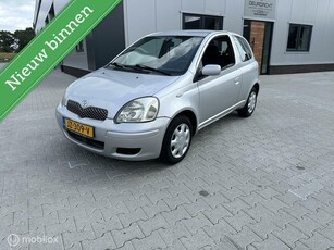 Toyota Yaris 1.0 VVT-i Idols automaat airco