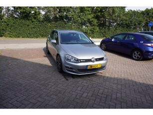 Volkswagen Golf 1.0 TSI Connected Series CRUISE NAVI CAMERA