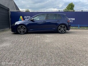 Volkswagen Golf 1.0 TSI Highline Business R