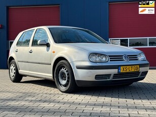 Volkswagen Golf 1.4-16V