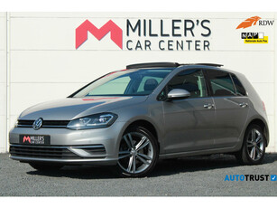 Volkswagen Golf 1.5 TSI Highline Business R PANORAMA CAMERA