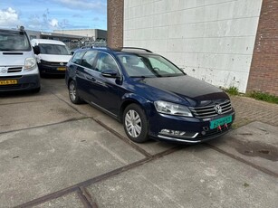 Volkswagen Passat 1.6 TDI CLIMA/NAVI DISTRIBUTION DEFECT!!!