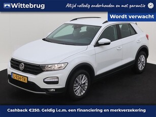 Volkswagen T-Roc 1.0 TSI Style Clima/ Navi/ Afn. Haak/