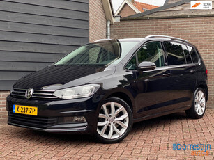 Volkswagen Touran 1.2 TSI Highline Business R Sound/Trekhaak/CarPlay/18inch/ACC/PDC