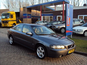 Volvo S60 2.4 140PK