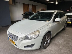 Volvo V60 1.6 DRIVe Kinetic NAVIGATIE*AIRCO*NIEUWE