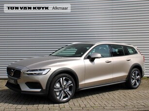 Volvo V60 Cross Country 2.0 B5 AWD Plus Automaat / Driver