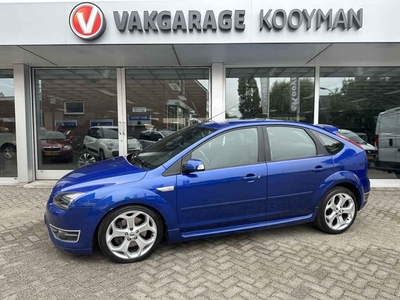 Ford Focus 2.5-20V ST