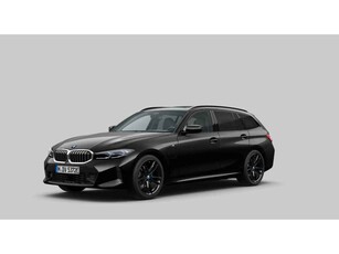 BMW 3 Serie Touring 330e M-Sport | Panorama | Trekhaak | ACC | 360 Camera | 19