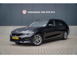 BMW 3 Serie Touring 330e Sport Line | Sportstoelen | Stoelverwarming | Navi. Prof. | Live Cockpit Prof. | Sfeerverlichting |