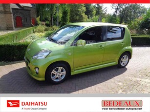 Daihatsu Sirion 1.3 Sport bij Daihatsu dealer met 12 maanden garantie !