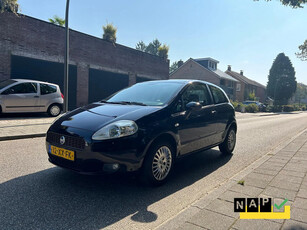 Fiat Grande Punto 1.4 Dynamic AIRCO,CRUISE,REGENSENSOR, WEINIG KM NAP