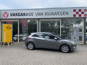 Hyundai i30 1.6 GDi 135 PK 5 DRS AIRCO L.M. VELGEN