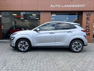 Hyundai Kona EV Comfort 64 kWh Automaat | De vraagprijs is met aftrek van 2.000 euro Subsidie! | Rijbereik 480 Kilometer | Apple/ Android Car