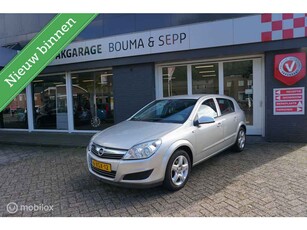 Opel Astra 1.8 140pk Automaat Executive Clima Cruise Trekhaak