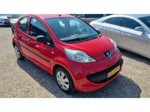 Peugeot 107 1.0-12V XS????€2099,-????licht gebruikers sporen - koude airco !