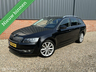 Skoda Octavia 1.0 TSI Xenon/Pano-Dak/Ecc/Camera/Trekhaak/