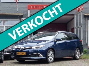 Toyota Auris Touring Sports 1.8 Hybrid Lease pro LED | Pano-dak | Stoelverw | PDC V+A | Keyless