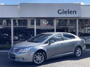 Toyota Avensis 1.8 VVT-I SEDAN Executive Business | Trekhaak, Parkeersensoren, Lichtmetalen velgen, Navigatie, Cruise control