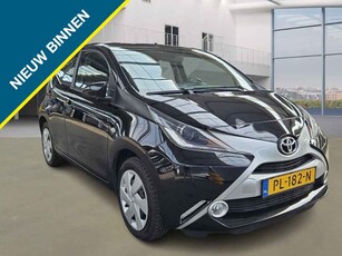 Toyota Aygo 1.0 VVT-i X-PLAY 5-DRS. + AIRCO/CAMERA/BT