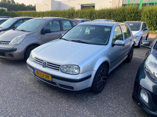 Volkswagen Golf 1.6-16V 5-drs / Airco / Licht metaal / Trekhaak / Apk t/m 2-11-2024 / HANDELSPRIJS/EXPORTPRIJS!