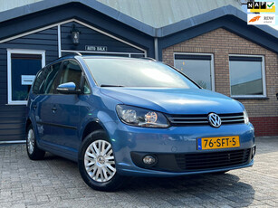 Volkswagen Touran 1.2 TSI Trendline BlueMotion | Cruise + Clima + Navi