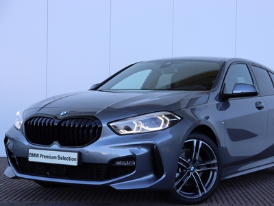 BMW 1-SERIE 5-deurs 118i High Executive M-Sportpakket / Harman Kardon / Extra Getint Glas / 18''