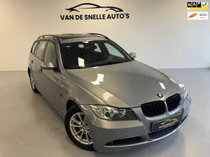 BMW 3-serie Touring 318i AUTOMAAT/PANO/STOELVERWARMING