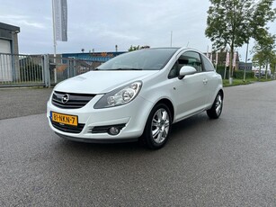 Opel Corsa 1.2-16V Color Edition Airco/Cruise/Aux