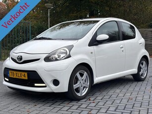 Toyota Aygo 1.0 VVT-i Aspiration Airco Cruise LMV NAP