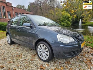 Volkswagen Polo 1.4-16v 5-deurs AUTOMAAT/airco/CRUISE