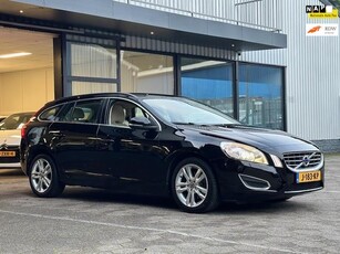 Volvo V60 1.6 T3 Kinetic / 2011 / Stoelverwarming / Cruise