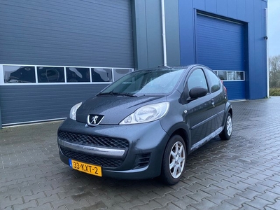 Peugeot 107 1.0-12V XR