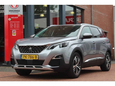 Peugeot 5008 1.6 *Premium* | Automaat | Trekhaak | Vol-Led | Camera | Half-Leder | Navigatie | Carplay | Cruise & Climate Control |