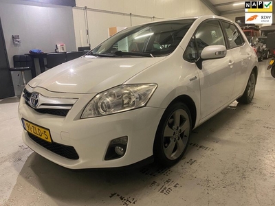 Toyota Auris 1.8 Full Hybrid Dynamic Business / CAM / NAV /