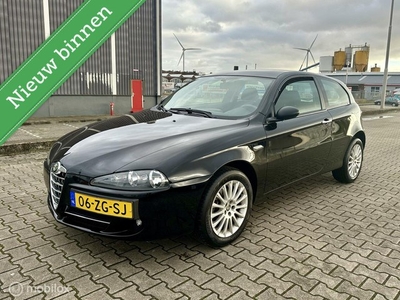 Alfa Romeo 147 1.6 T.Spark Progression UNIEK!!!