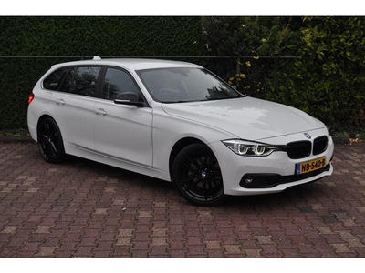 BMW 3 Serie 330i Touring 252PKLederLedClima NL-auto.