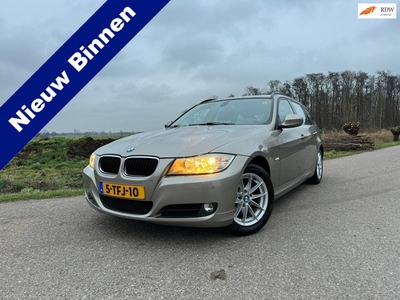 BMW 3-serie Touring 318i / Keurig en zeer goed onderhouden