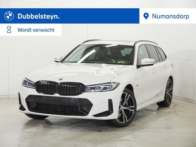 BMW 3 Serie Touring 330e xDrive M-Sport Panorama