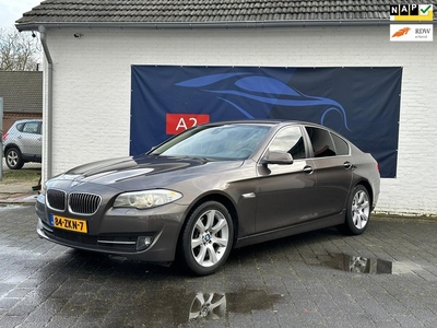 BMW 5-serie 520i High Executive / STOELVERWARMING /