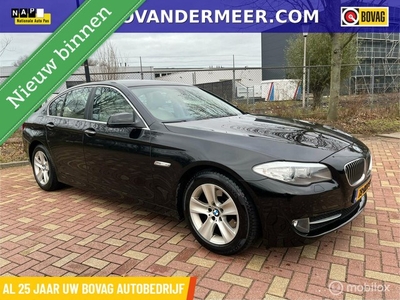 BMW 5-serie 523i High Executive / Schuif dak / Leder