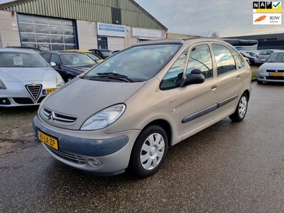 Citroen Xsara Picasso 1.8i-16V Différence Clima Bj:2003 NAP!