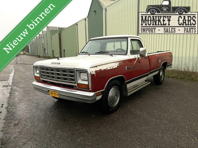 Dodge D350 V8 5.9L V8 OHV 16V Pick up 1984