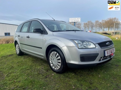 Ford Focus Wagon 1.6-16V Trend