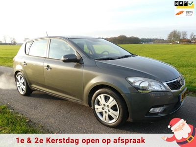 Kia Cee'd 1.4 CVVT X-ecutive 2010, auto start/stop VOL!