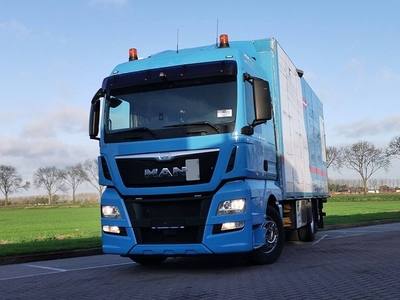 M.A.N. 26.460 TGX xlx 6x2 2.5t lift