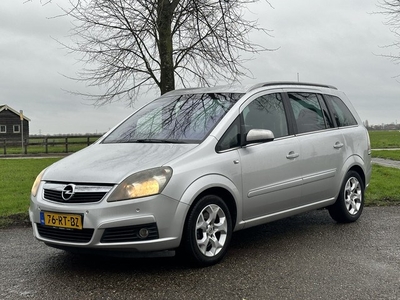 Opel Zafira 2.2 Cosmo * Airco * Leder * KOOPJE! *