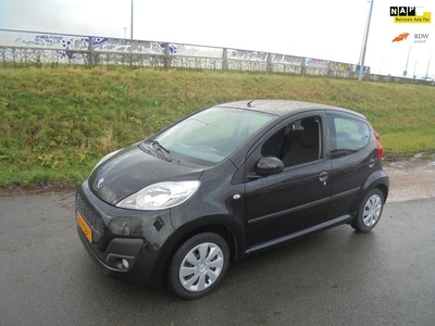 Peugeot 107 Peugeot 107 1.0 benzine 5 deurs