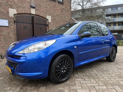 Peugeot 206+ 1.1 Accent 3 Drs Stbkr 46.887 KM (bj 2010)